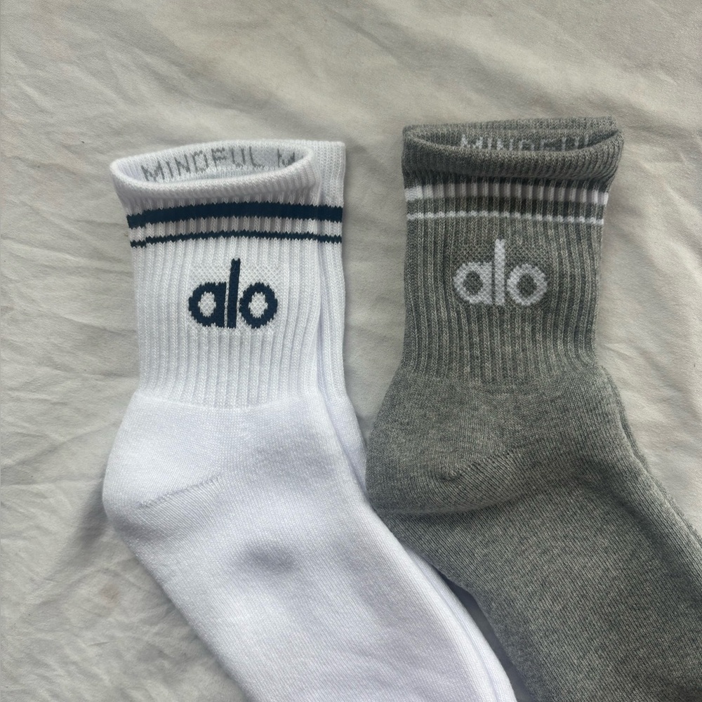 3 pack Alo yoga unisex throwback half crew socks - Picture 2 of 3